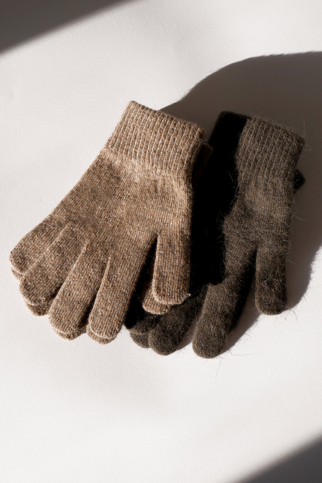 3D-Printed Wool Gloves - Taupe