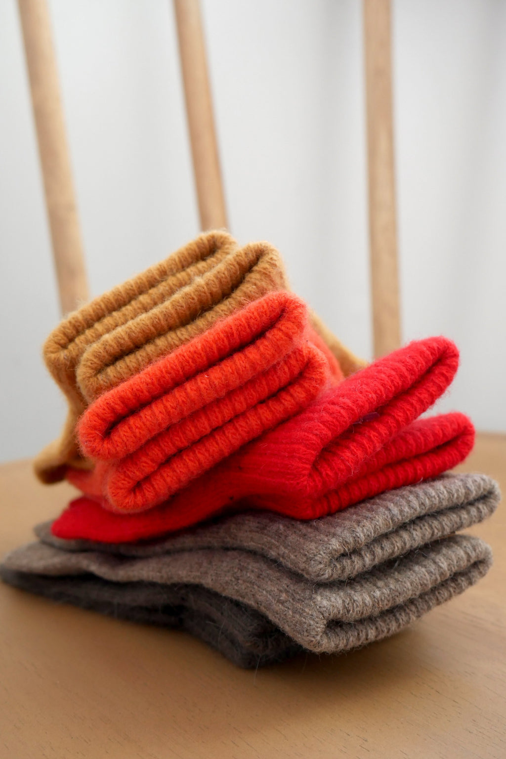 3D-Printed Wool Gloves - Berry Red